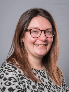 Dr. Lorna McCune